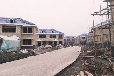 建設(shè)中的江洲墟場安置小區(qū)。